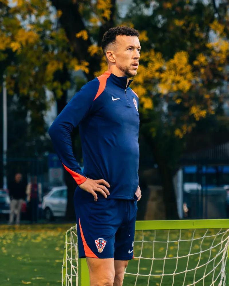 NIKE ナイキ CROATIA HRVATSKA HNS ごまかそ ジャージ Mサイズ